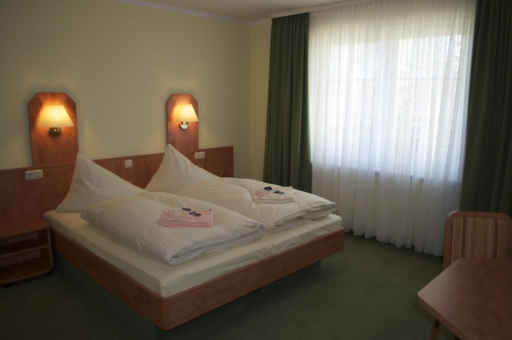 Gasthof & Pension Zum Himmel Rubenow Szoba fotó